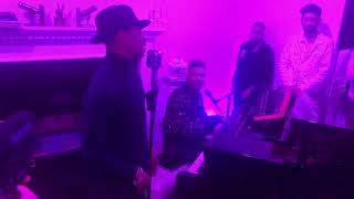 Durand Bernarr singing “Freefall” with Stevie Mackey [upl. by Origra315]